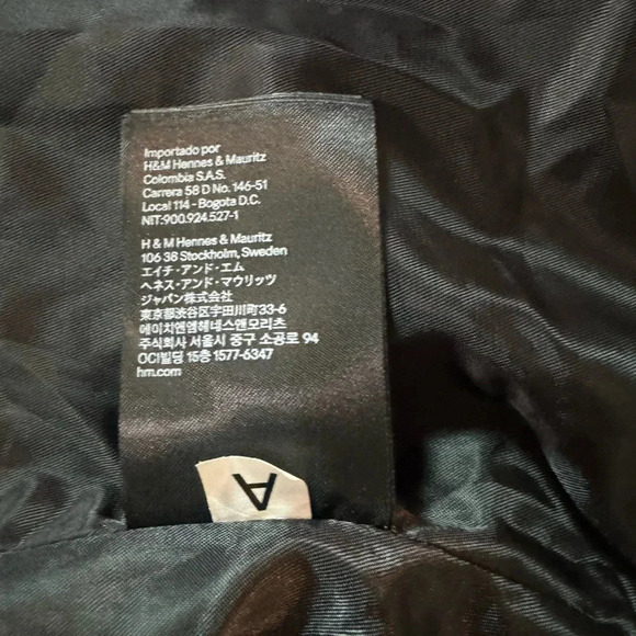 Men's H&M Black Vest Size 36R - Picture 6 of 7